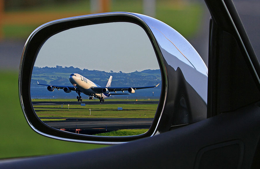 comment garer sa voiture dans un parking aeroport de Nantes 